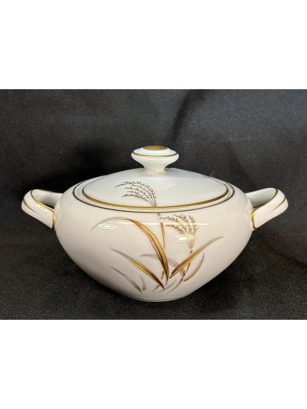 122 - sugar bowl with lid from the Harmony House Golden Wheat china pattern 1959